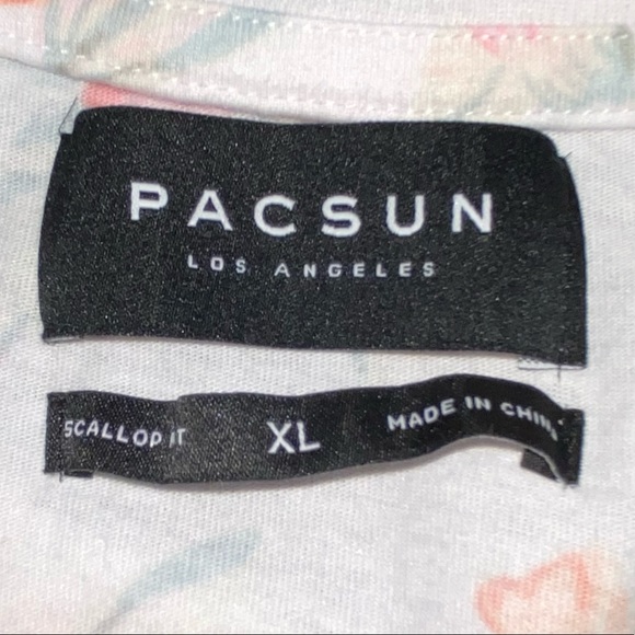 🇺🇸 Pacsun Floral Scalloped Fit Short Sleeve Top - Picture 3 of 6